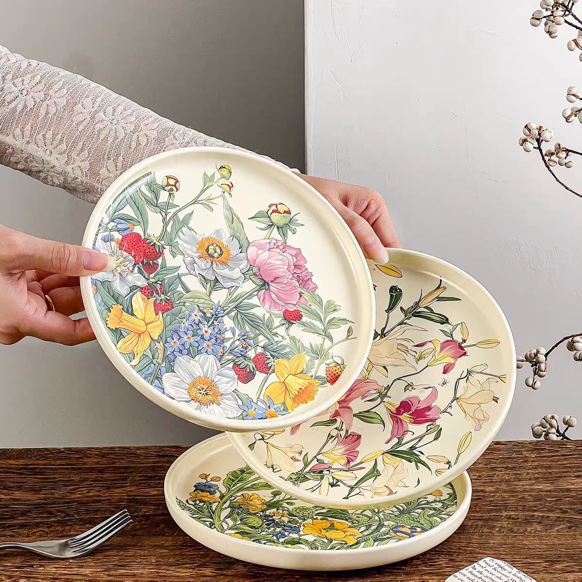 Prato Cerâmico Floral Romântic - Vintage Collectible Dishes avaliação e preço