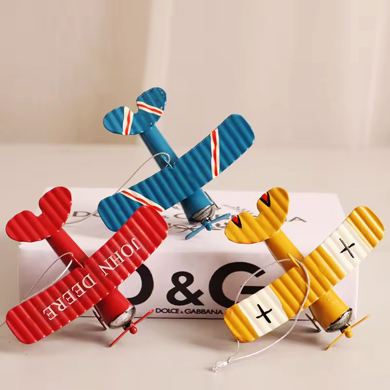 Modelo de Avião de Metal Vinta - Vintage Collectible Furniture avaliação e preço