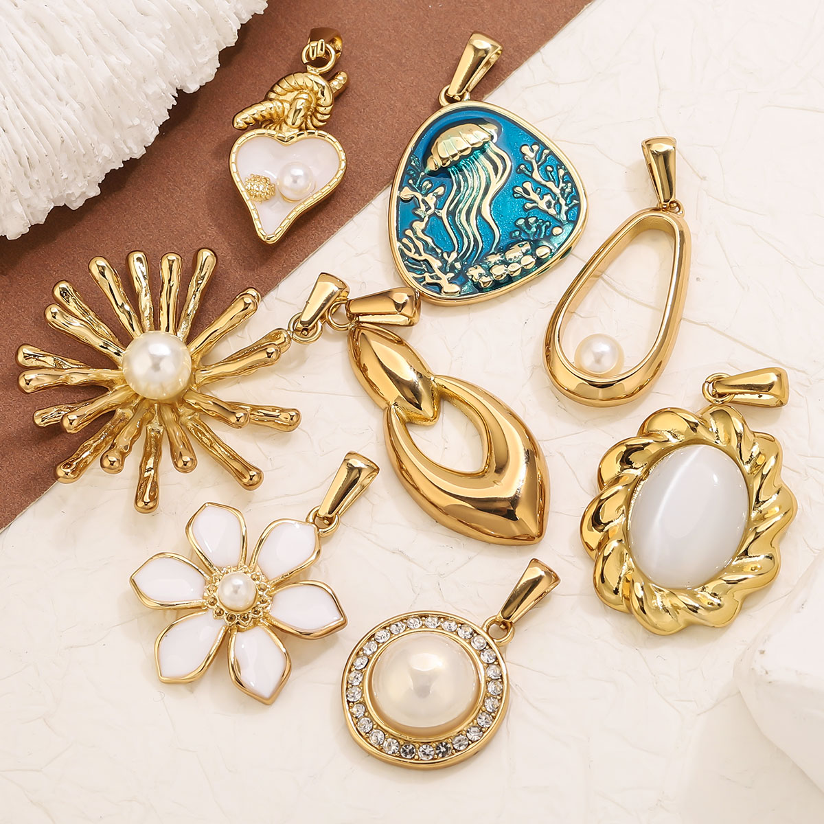1 peça de pingente de flor em  - Vintage Jewelry Collection avaliação e preço