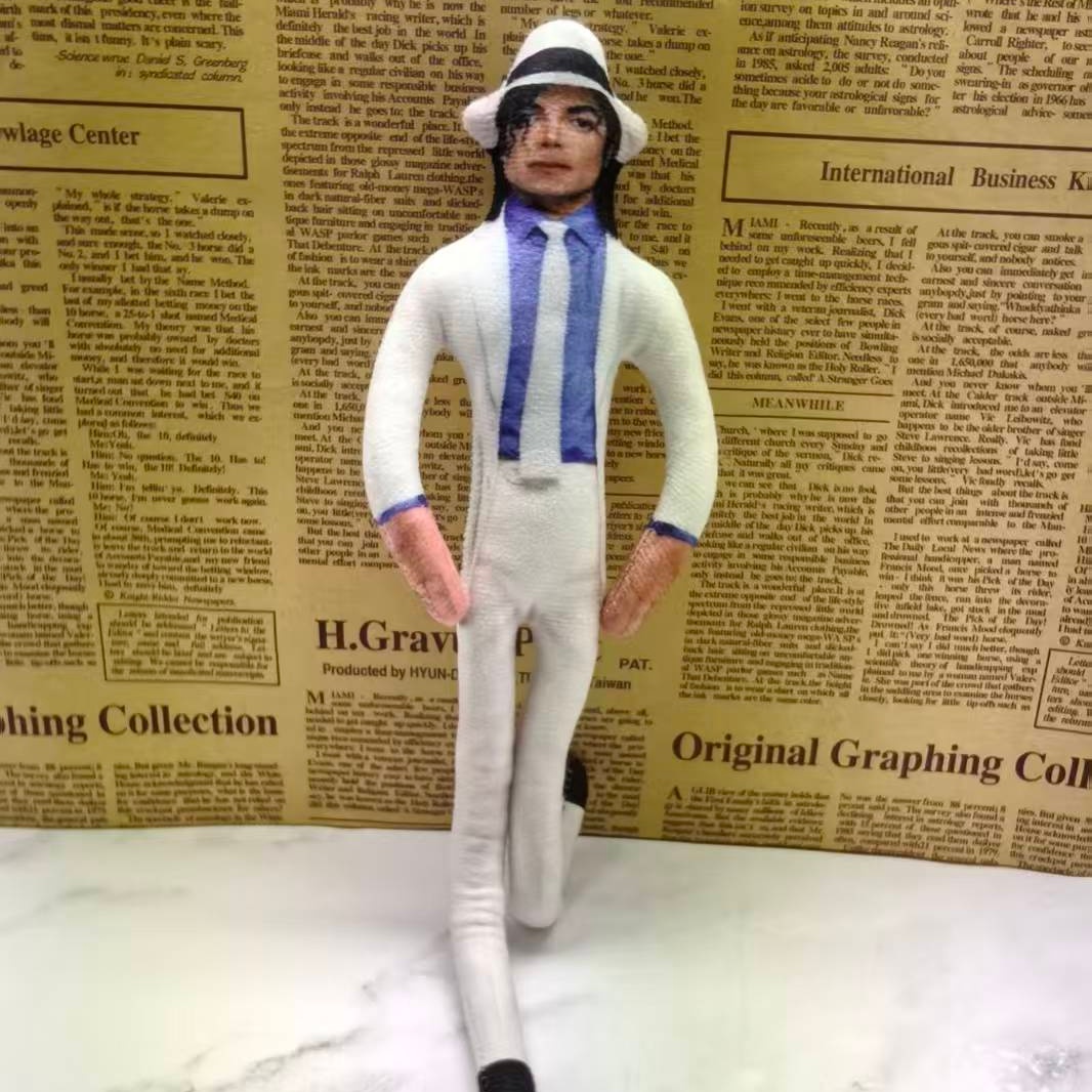 Boneco de Pelúcia Vintage MJ M - Vintage Collectible Figures avaliação e preço