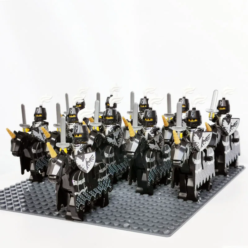 Idade medieval vintage falcon  - Vintage Collectible Figures avaliação e preço